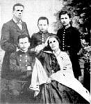 Tomo Zano žmona Brigita su vaikais XIX a. II pusė.